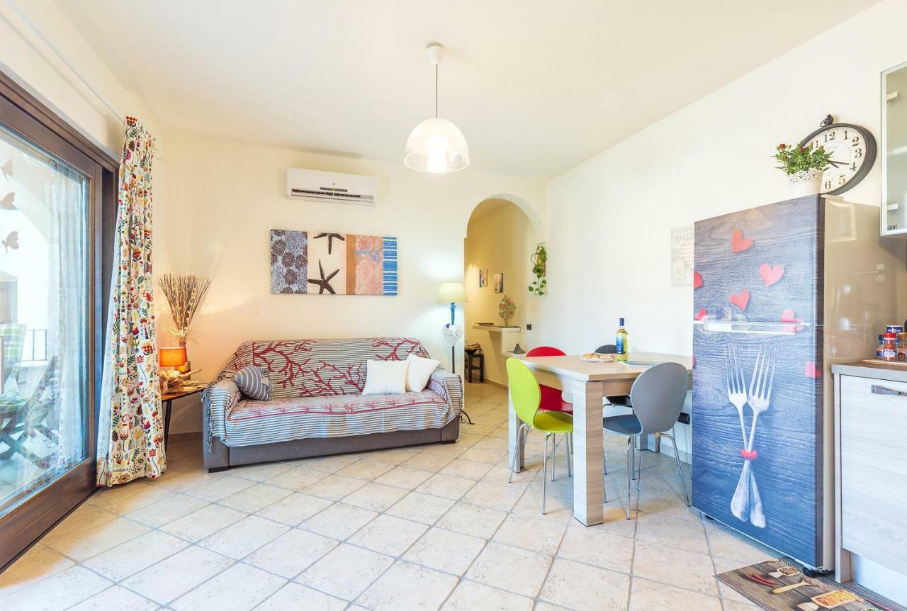 Casa Vacanze Pedras 산타마리아나바레제 외부 사진